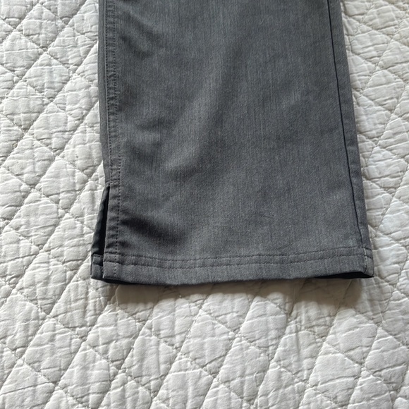 Gray Figs scrub pants, Technical Collection Medium - Picture 3 of 3